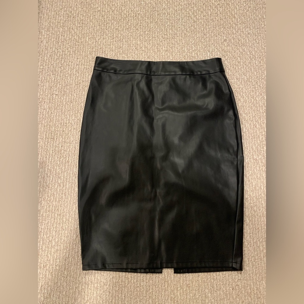 Universal Standard poly-leather plus size pencil skirt
